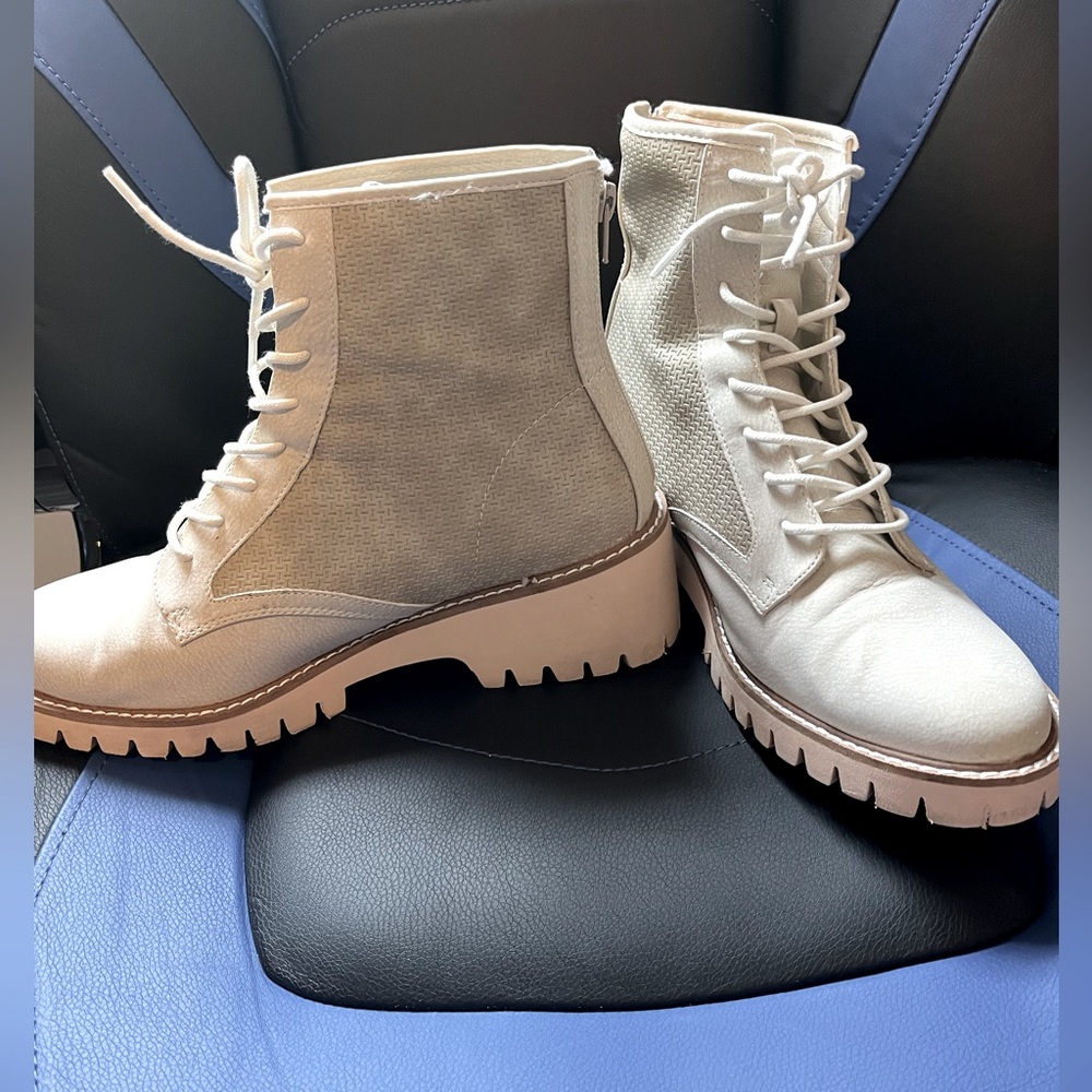 ARULA White Lace-Up Boots